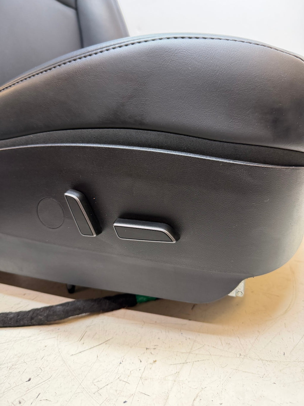 2017-2023 Tesla Model 3 Front Right Passenger Side 1st Row Seat Black
