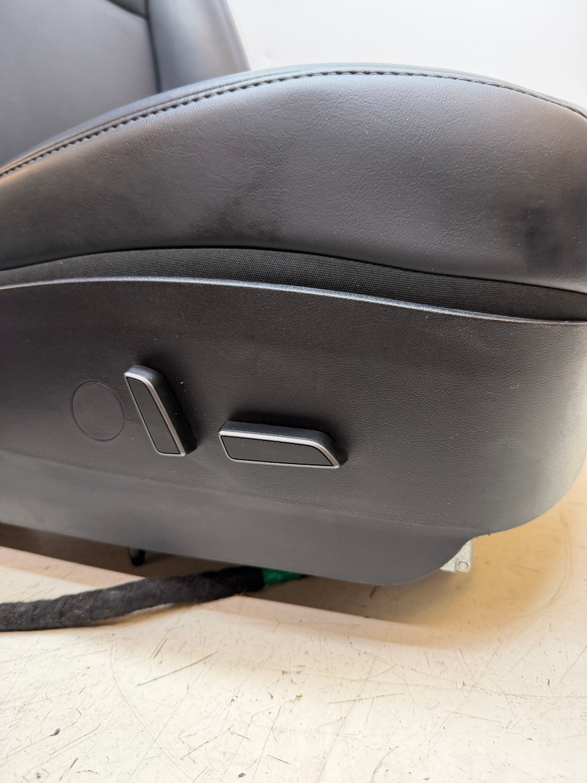 2017-2023 Tesla Model 3 Front Right Passenger Side 1st Row Seat Black
