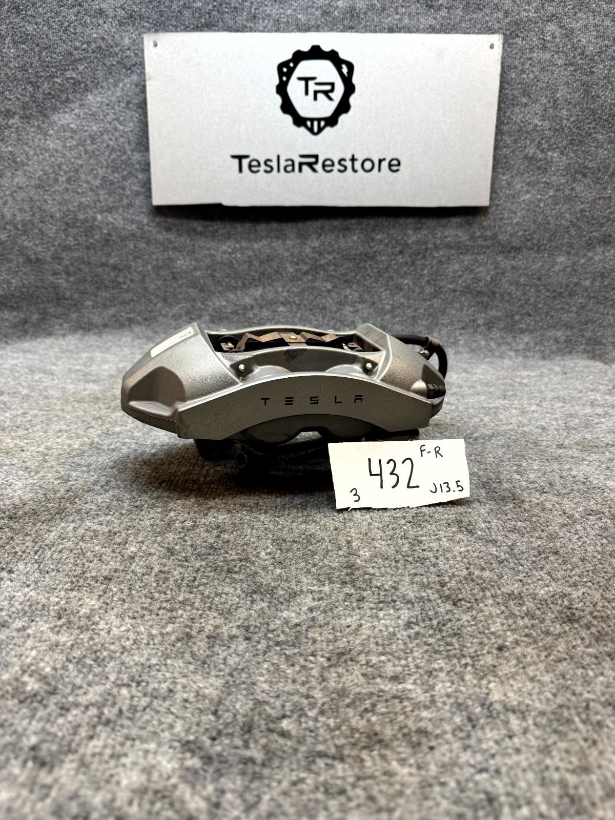 2017-2023 TESLA MODEL 3 FRONT RIGHT SIDE BRAKE CALLIPER W/HOSE OEM, 1044622-00-E