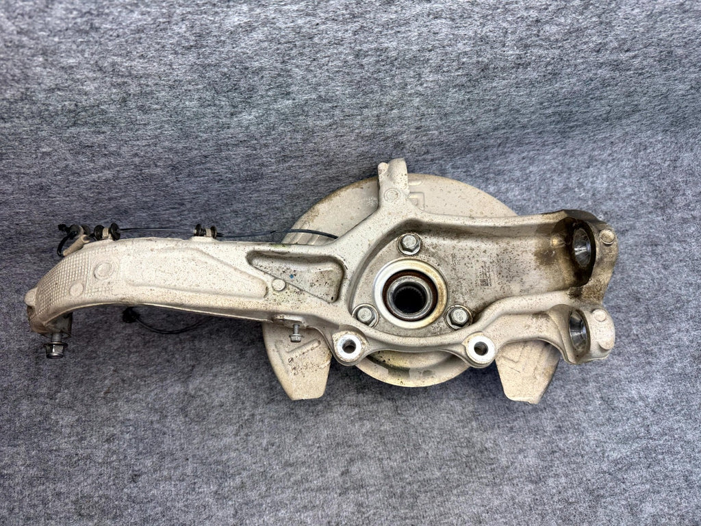 ♦️17-23 TESLA MODEL 3 FRONT LEFT SIDE SPINDLE KNUCKLE WHEEL HUB OEM, 104431100E