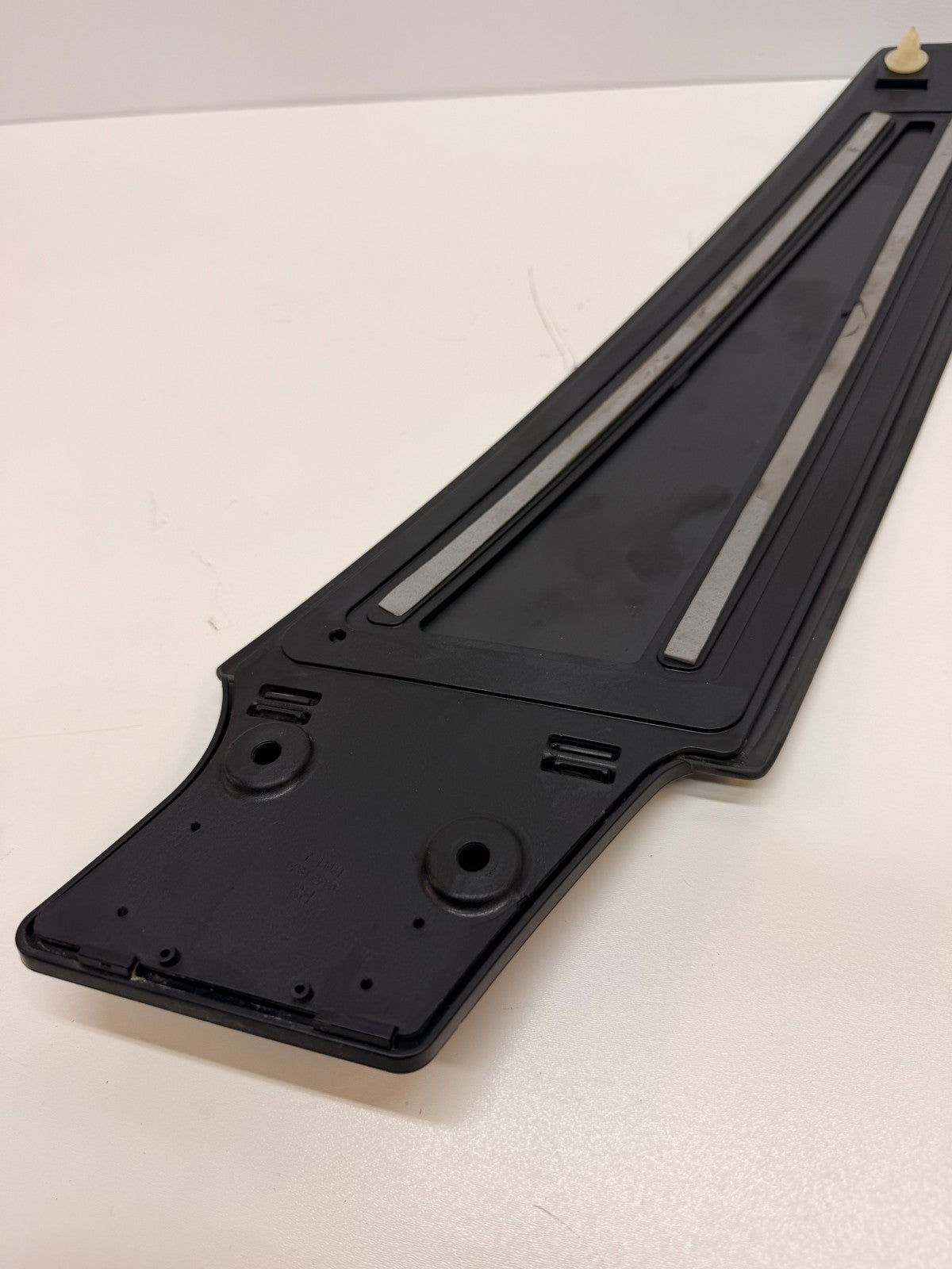 2024 2025 Tesla Model 3 Right Passenger B-Pillar Applique Glass Trim Molding