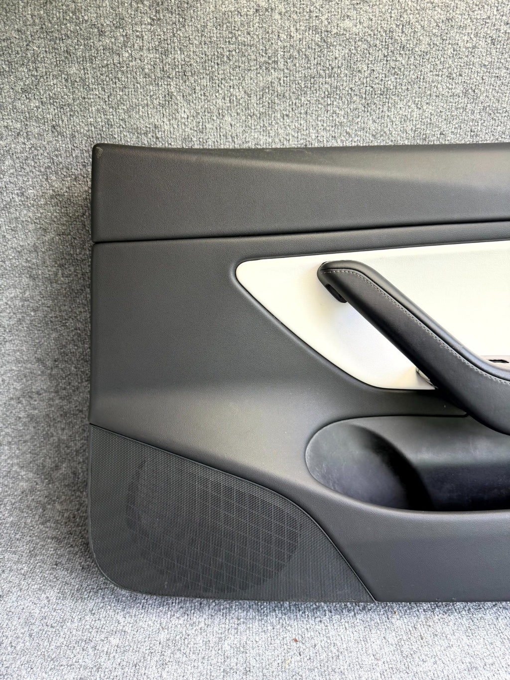 2017-2023 TESLA MODEL 3 FRONT RIGHT INTERIOR DOOR PANEL TRIM OEM, 1105094-00-D