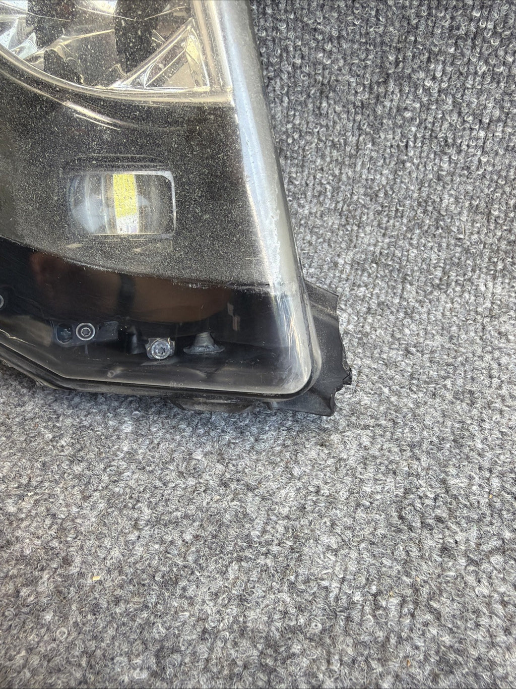 TESLA MODEL S FOG LIGHT RIGHT PASSENGER 2016 2017 2018 2019 2020 6005914-00-F