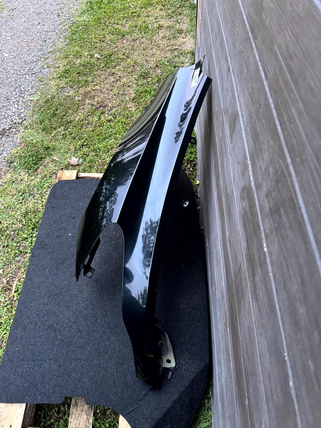 2020 - 2024 TESLA MODEL Y FRONT RIGHT PASSENGER SIDE FENDER PANEL OEM