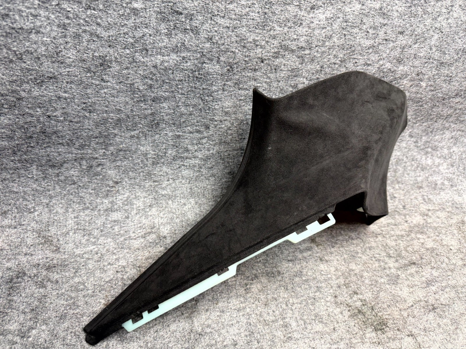 ♦️2012 - 2020 TESLA MODEL S REAR LEFT SIDE C-PILLAR TRIM COVER OEM, 1007457-02-C