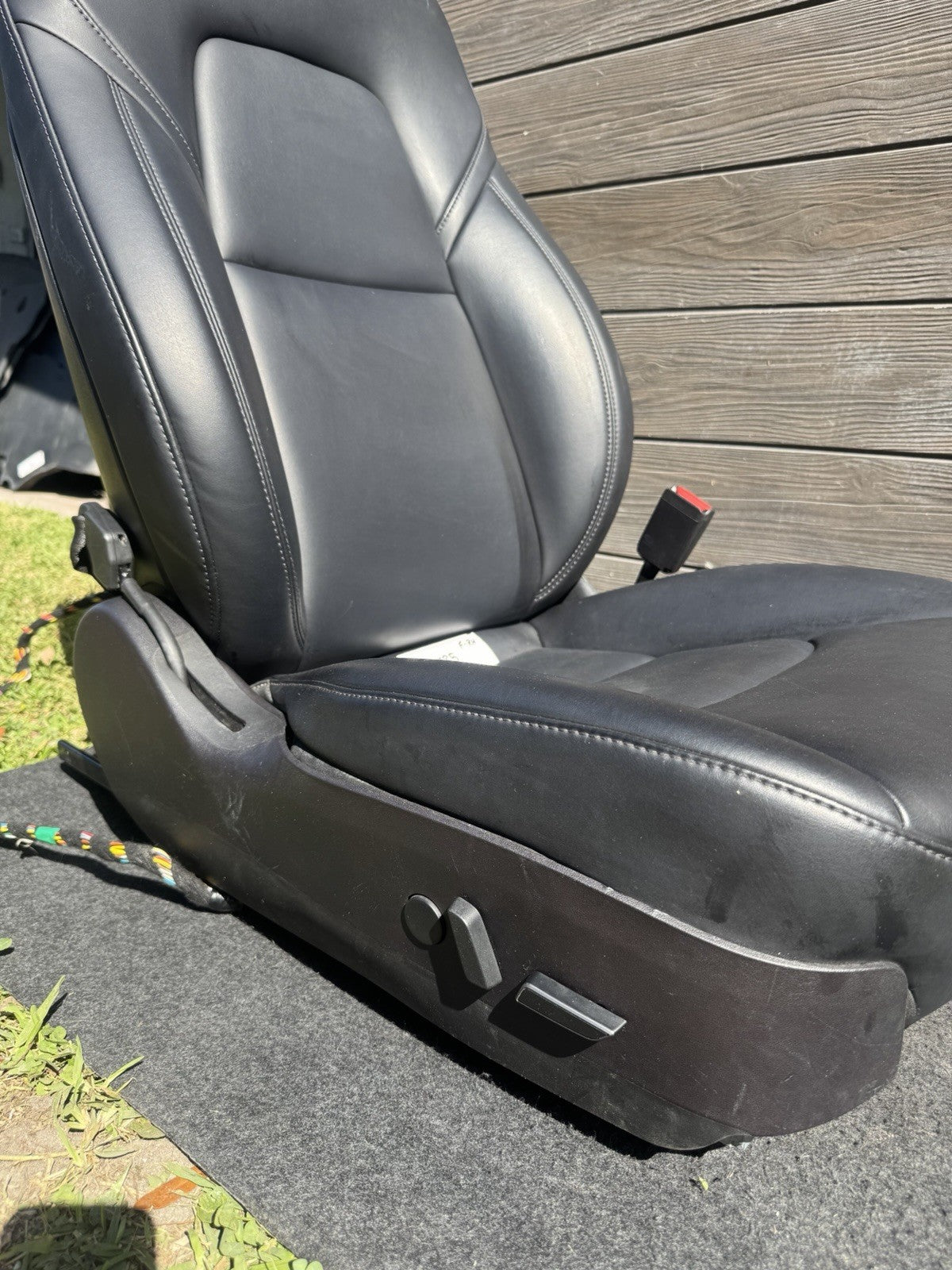 17-20 TESLA MODEL 3-Y Front Passenger Right Side Seat Assembly Black OEM
