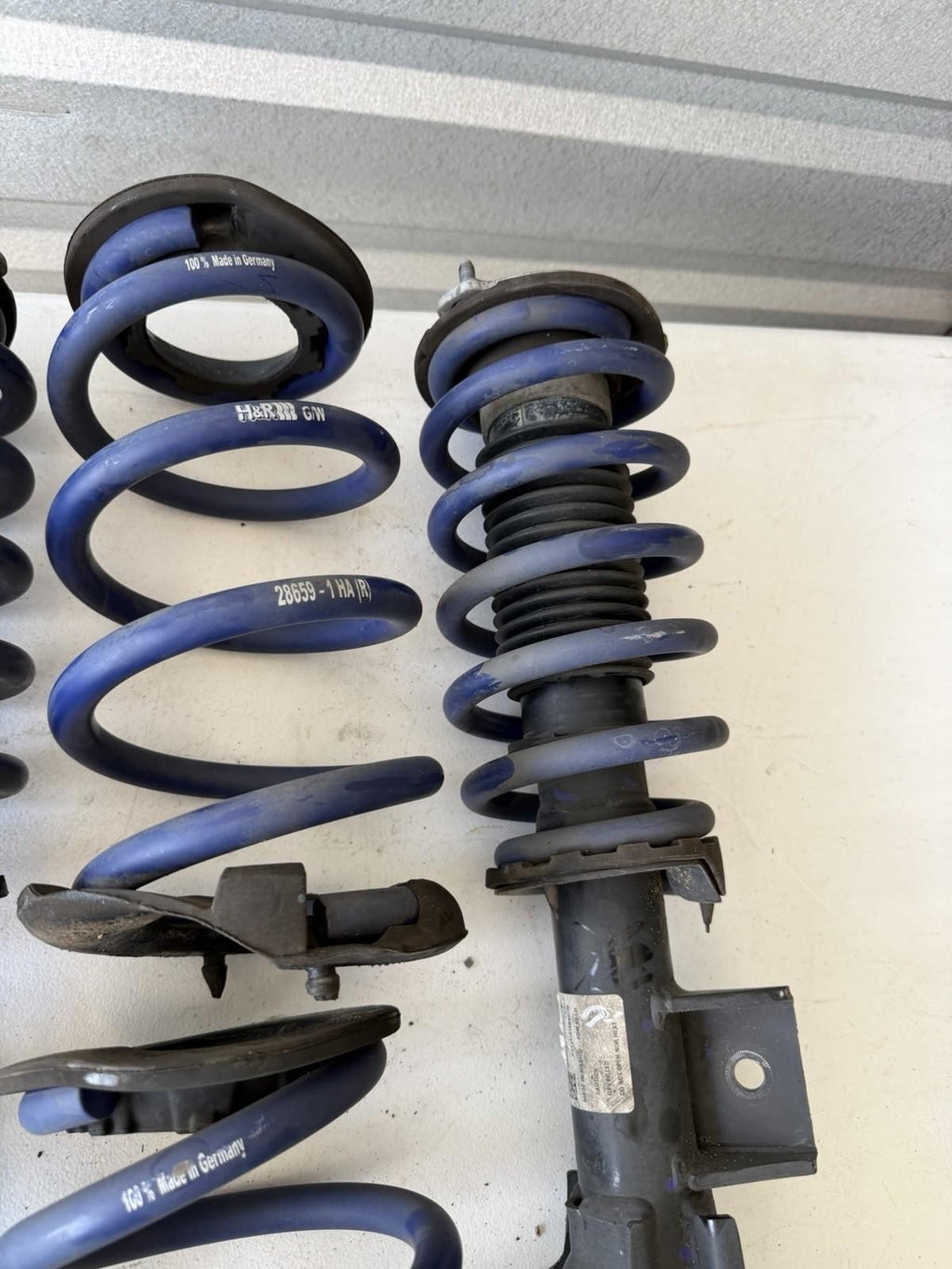 ♦️17-23 TESLA MODEL 3 FRONT RIGHT & LEFT SHOCK ABSORBER W/ SPRING OEM 118836800F
