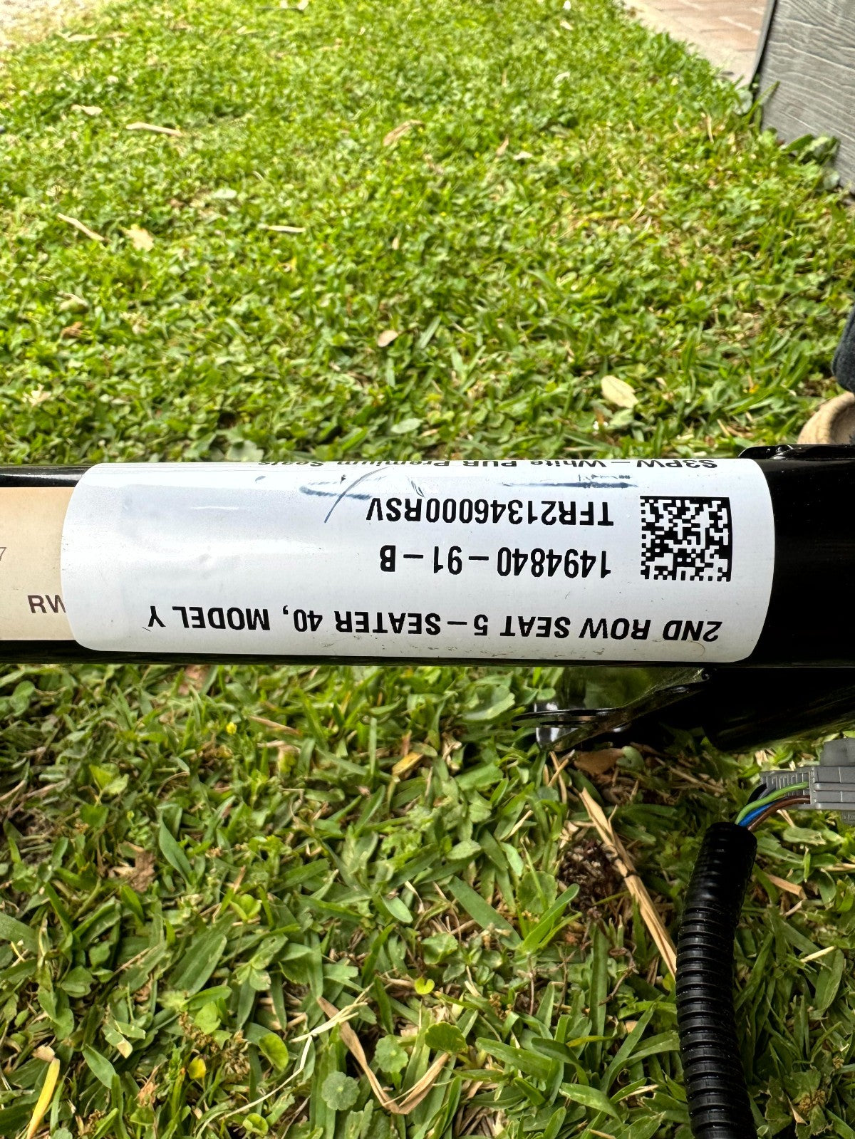 2020-2024 TESLA MODEL Y REAR RIGHT UPPER SEAT CUSHION W/ FRAME OEM, 1494840-91-B