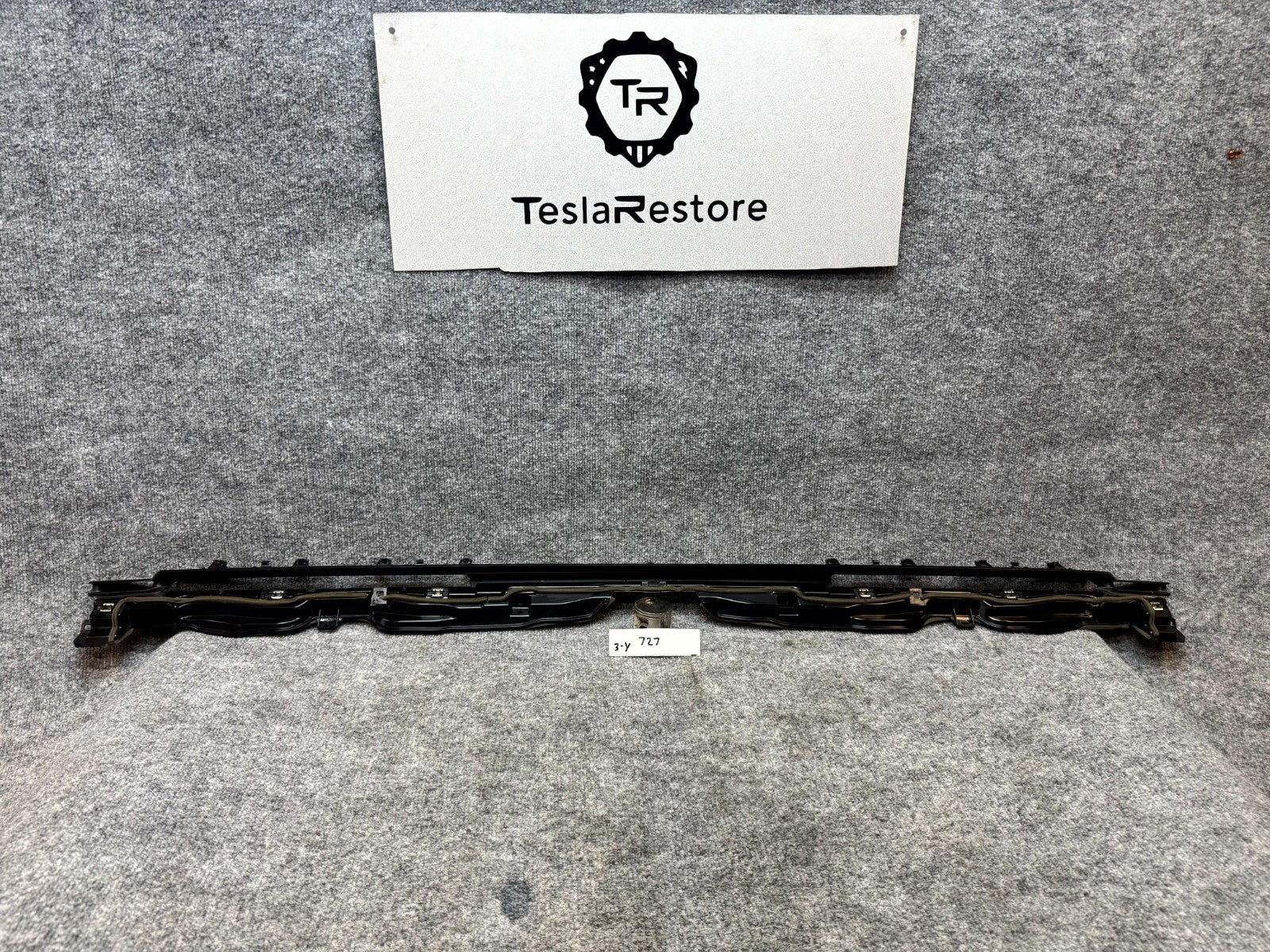 2020–2024 TESLA MODEL Y FRONT DASH INSTRUMENT PANEL COVER TRIM OEM, 1100574-00-G