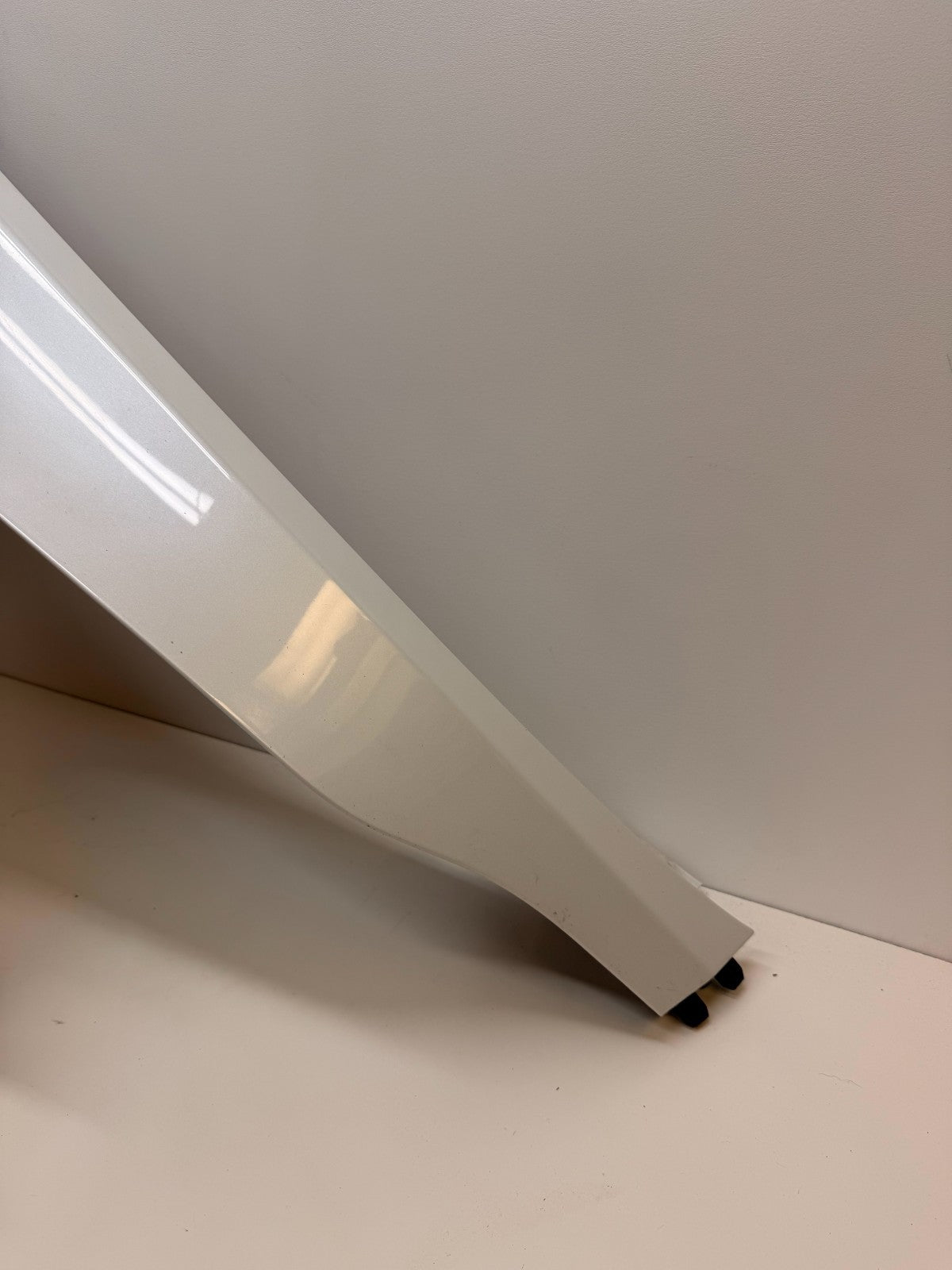 2020-2024 Tesla Model Y FRONT FENDER RH PASSENGER SIDE