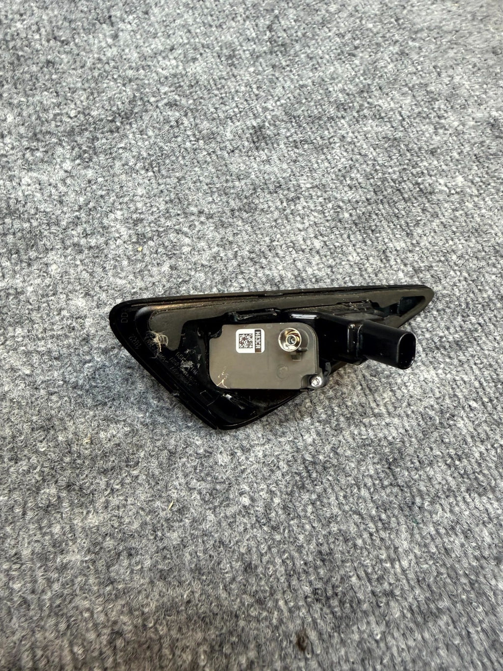 2020-2024 TESLA MODEL Y RIGHT SIDE REPEATER TURN SIGNAL CAMERA OEM, 1495865-20-G