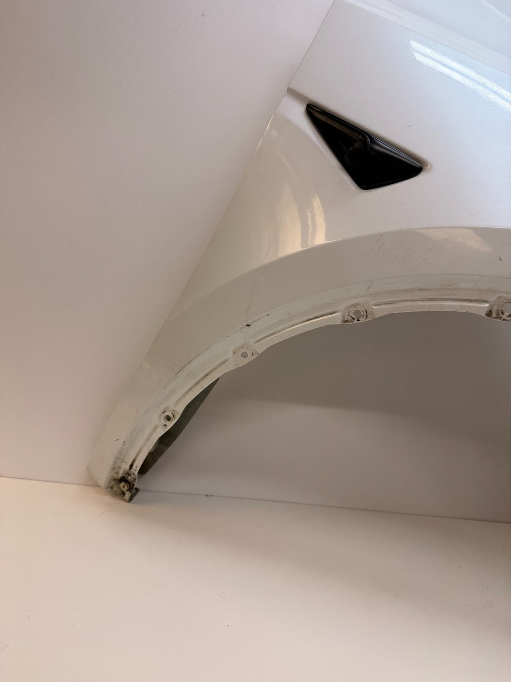 2020-2024 Tesla Model Y FRONT FENDER RH PASSENGER SIDE