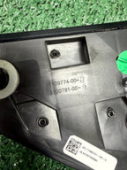 ♦️20-23 TESLA MODEL Y/3 RIGHT TAIL LIGHT  REFLECTOR COVER TRIM OEM, 1100781-99-D