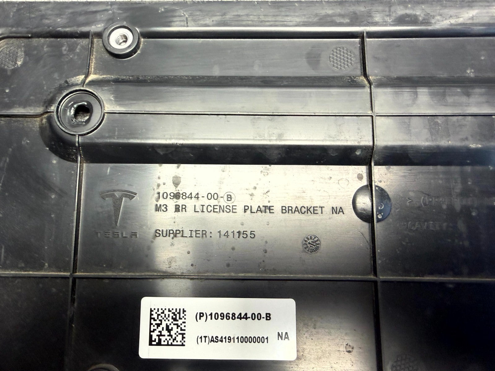 ♦️2017-2023 TESLA MODEL 3 Y REAR LICENSE PLATE HOLDER BRACKET OEM, 1096844-00-B
