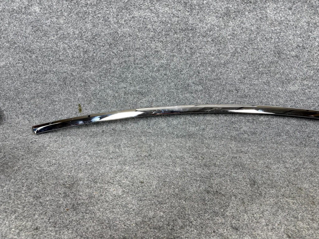 2016-2020 Tesla Model X Front Right Upper Door Window Molding OEM, 1128872-00-G