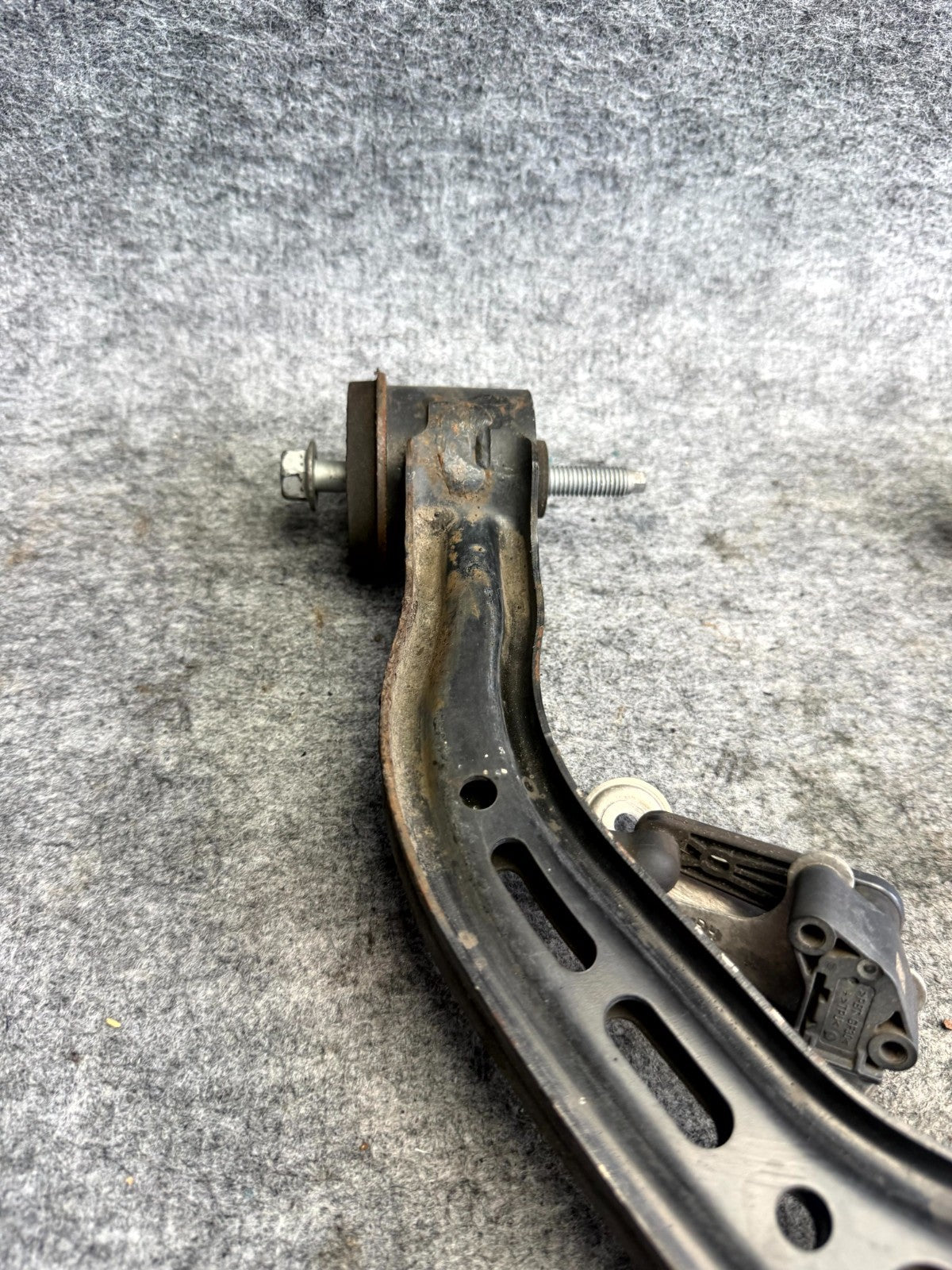 ♦️2012 - 2020 TESLA MODEL S FRONT RIGHT SIDE UPPER CONTROL ARM OEM, 1043966-00-A