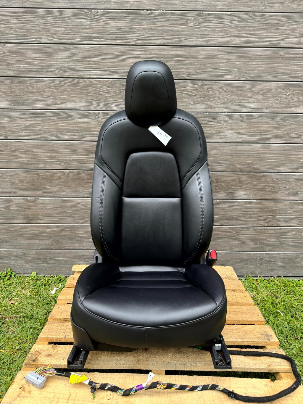 2017 - 2024 TESLA MODEL 3 Y FRONT RIGHT SIDE 1ST ROW FULL SEAT OEM, 1456943-99-E