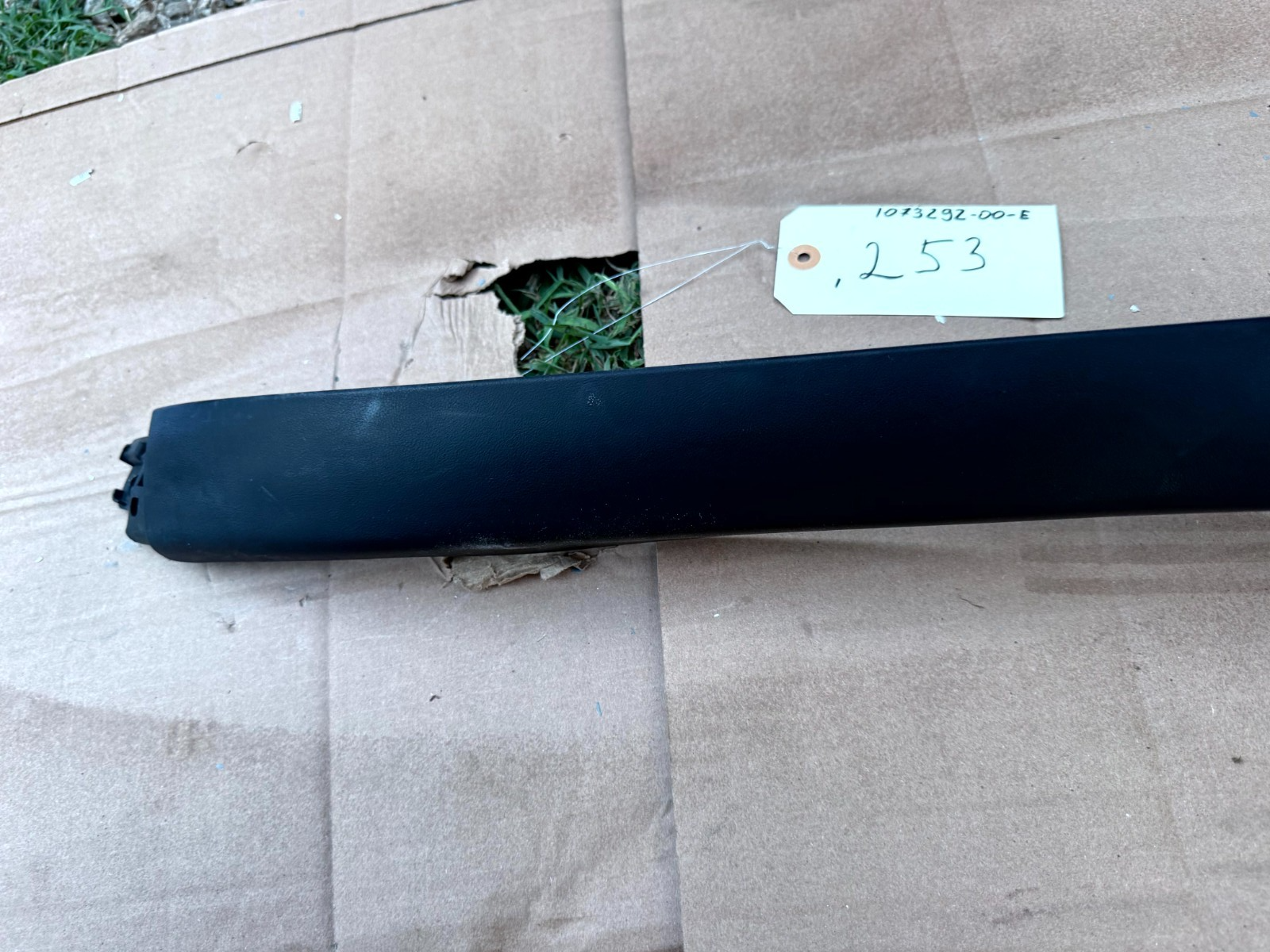 16-20 Tesla Model X Rear Left Side C Pillar Middle Trim Cover OEM, 107329200E