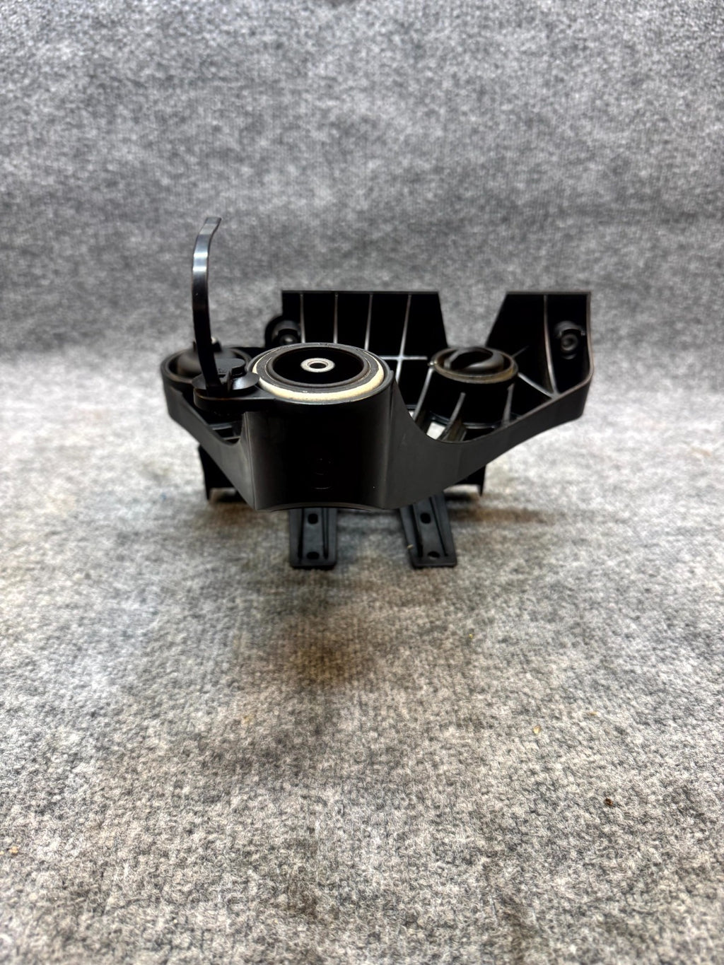 17-23 TESLA MODEL 3 AIR CONDITIONING COMPRESSOR PUMP MOUNT BRACKET OEM,166701400