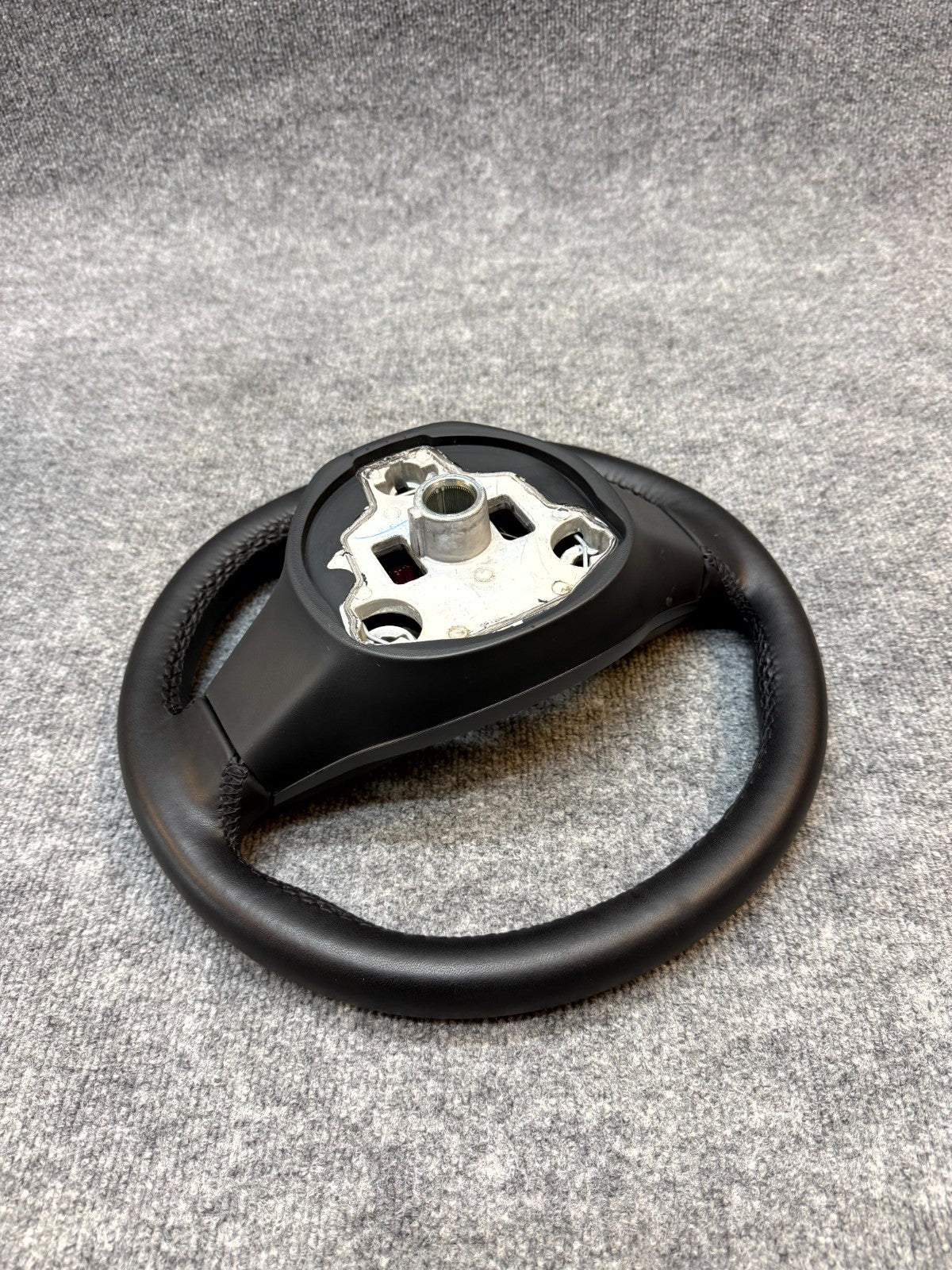2020 - 2024 TESLA MODEL Y HEATED LEATHER STEERING WHEEL BLACK OEM, 1490214-00-B
