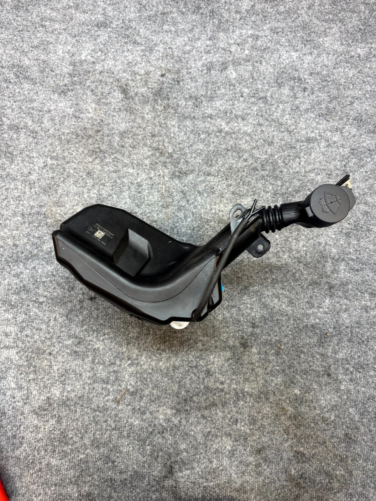 17 - 23 TESLA MODEL 3 FRONT WINDSHIELD WASHER FLUID RESERVOIR OEM, 1096062-00-H
