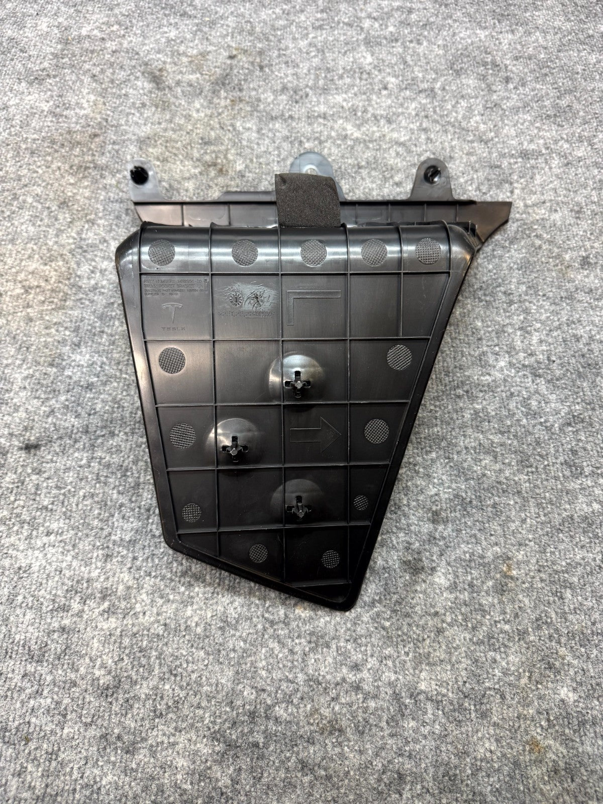 2020-2024 TESLA MODEL Y REAR RIGHT TRUNK POCKET BRACKET TRIM COVER OEM,149295600