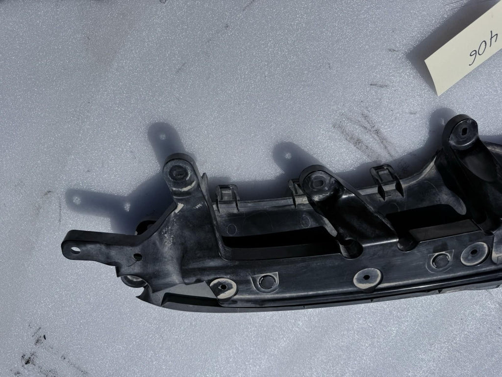 ♦️2016 - 2020 TESLA MODEL X FRONT UPPER GRILLE SUPPORT BRACKET OEM, 1047020-00-E