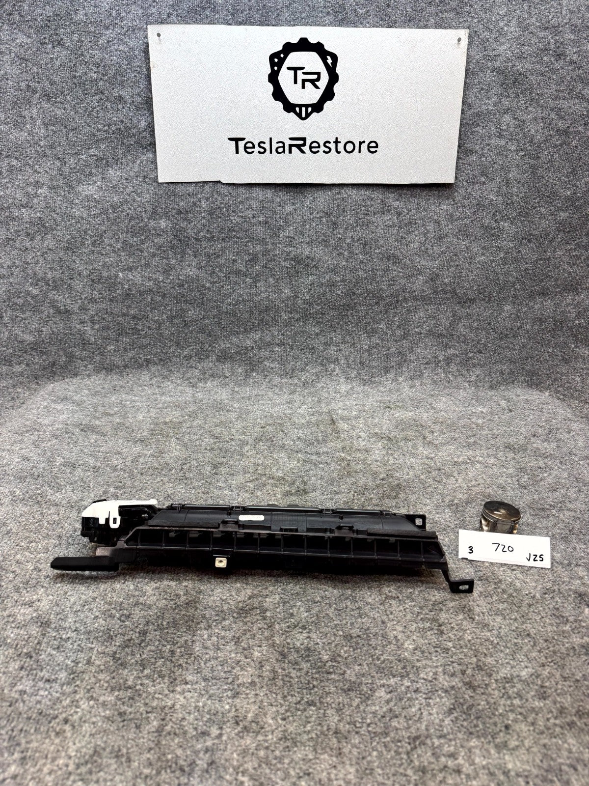 2017-2023 TESLA MODEL 3 RIGHT FRONT DASH AIR VENT GRILLE TRIM OEM, 1135554-00-A