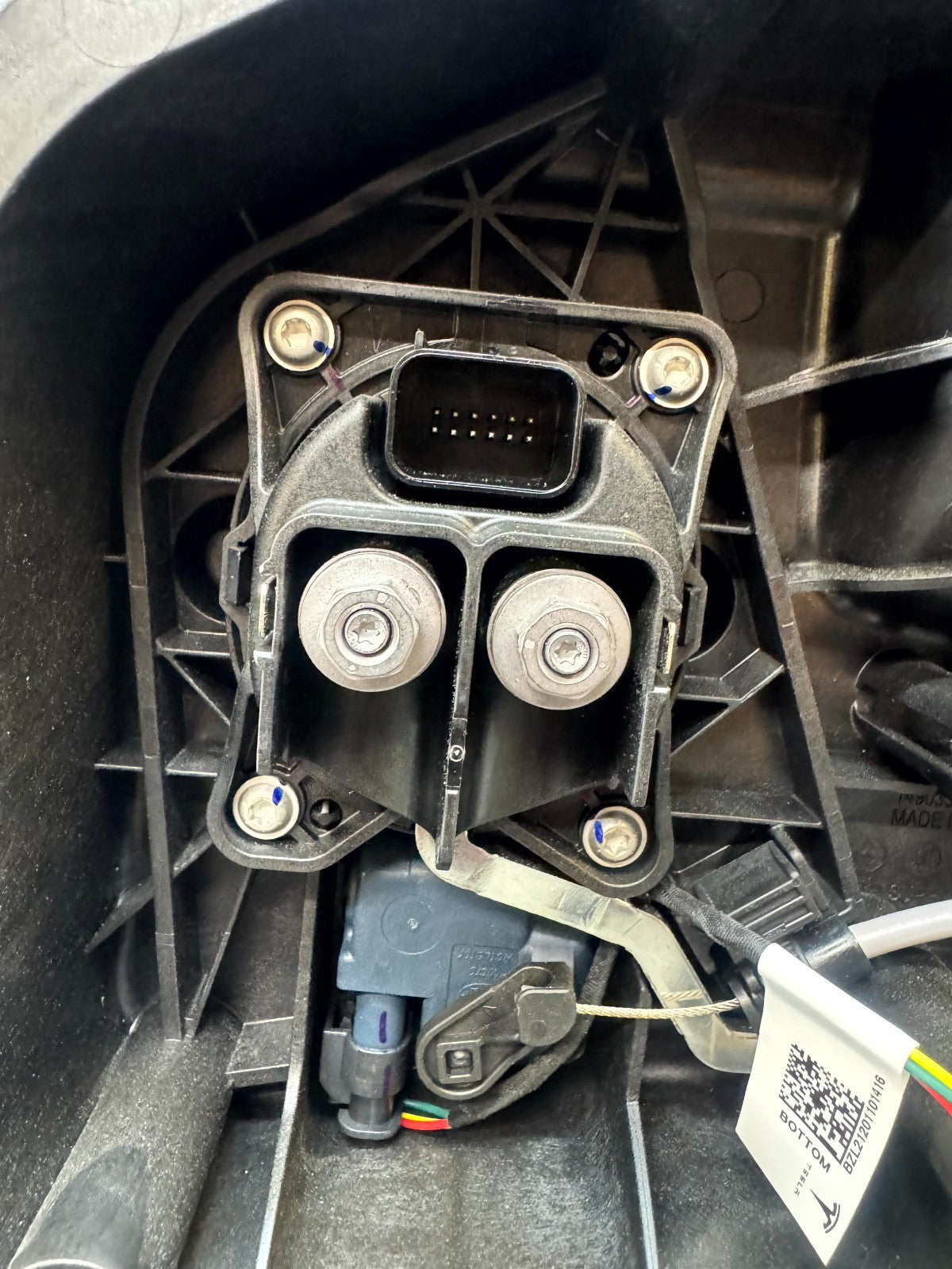 2020 - 2024 TESLA MODEL Y REAR CHARGE PORT INLET SOCKET MODULE OEM, 1490374-10-D