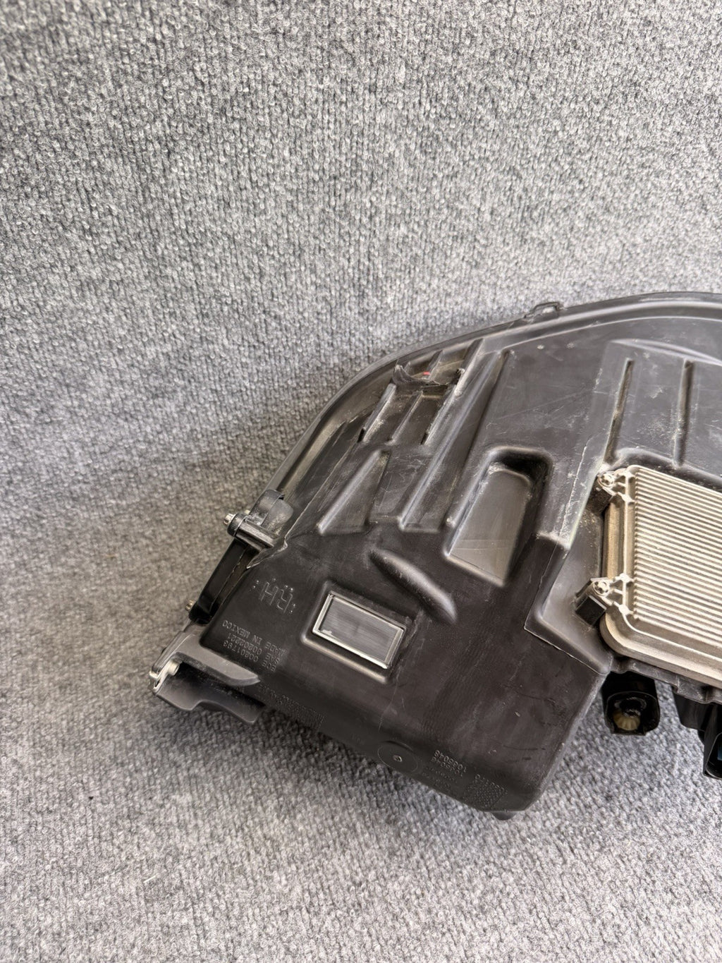 OEM  2016-2020 Tesla Model S Right Passenger Side Headlight 1053571-00-B