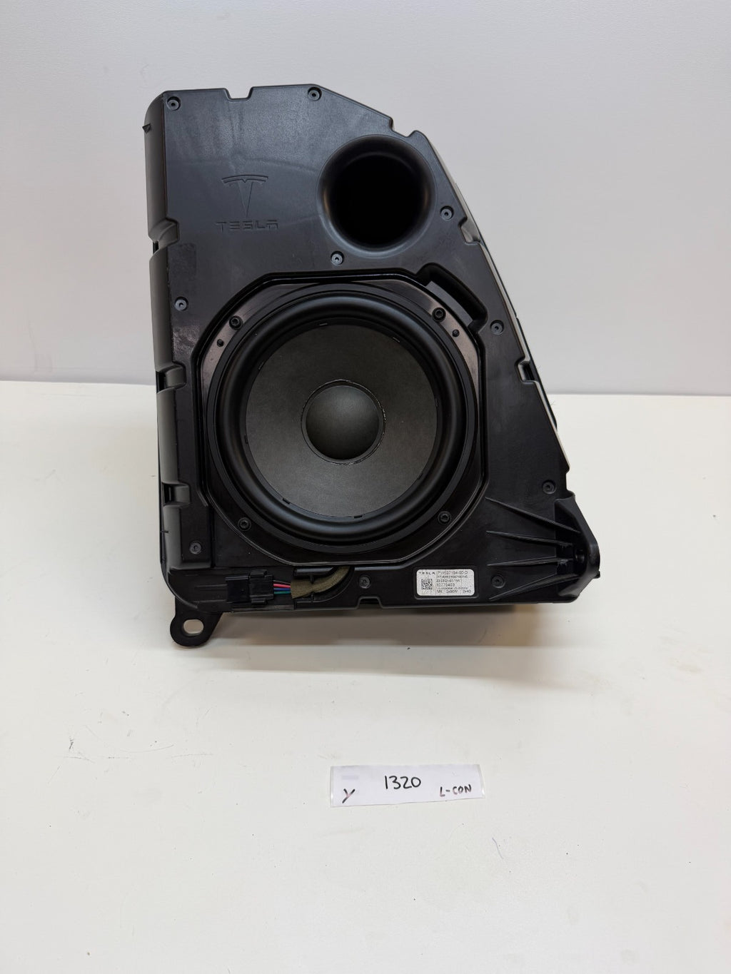 2020-2024 Tesla Model Y Audio Speaker Subwoofer Bass Box Assembly 1507154-00-D