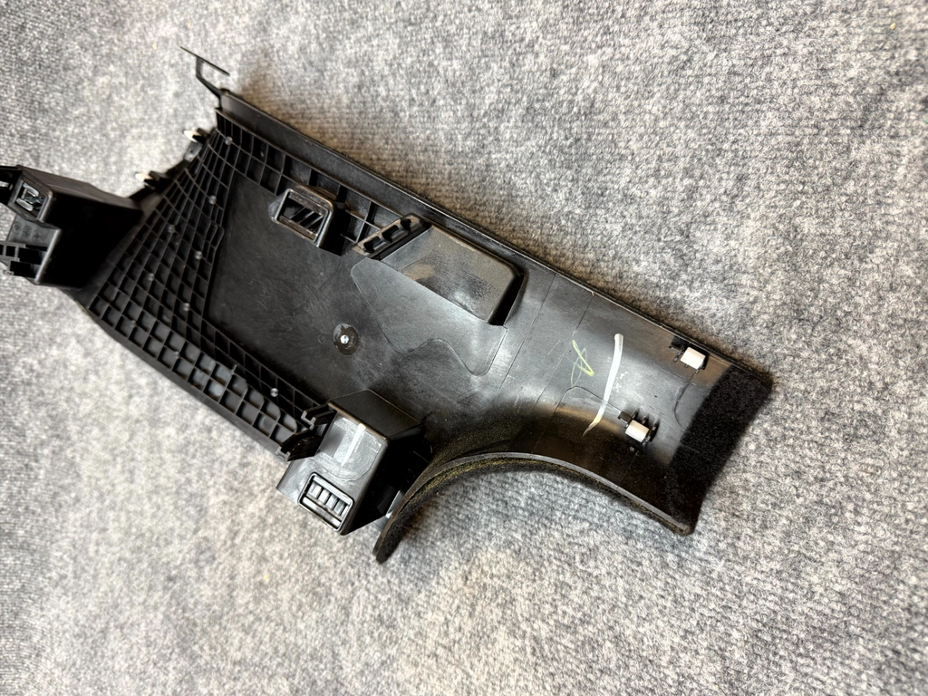 2020 - 2024 TESLA MODEL Y REAR RIGHT C-PILLAR LOWER TRIM COVER OEM, 1704661-00-E