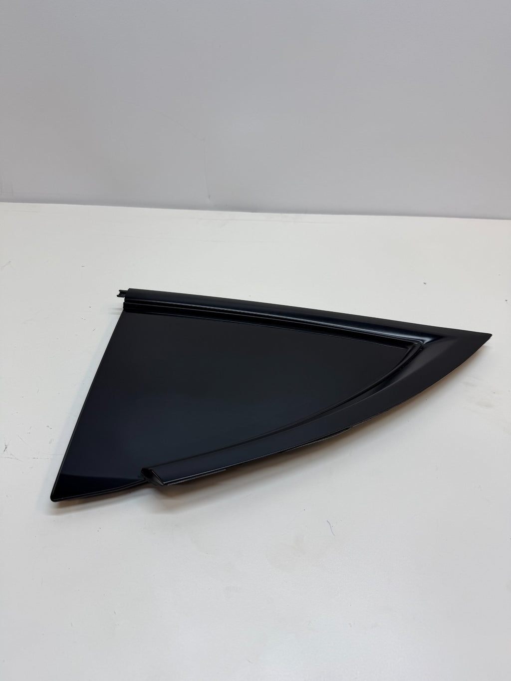 2020-2024 Tesla Model Y Rear Side Quarter QTR Window Glass Left 1495740-00-E