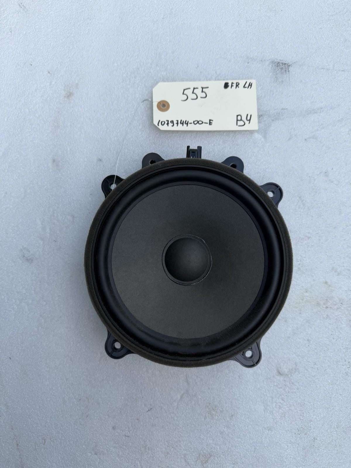 ♦️2017-2023 TESLA MODEL 3/Y FRONT RIGHT OR LEFT DOOR SPEAKER OEM, 1079744-00-E