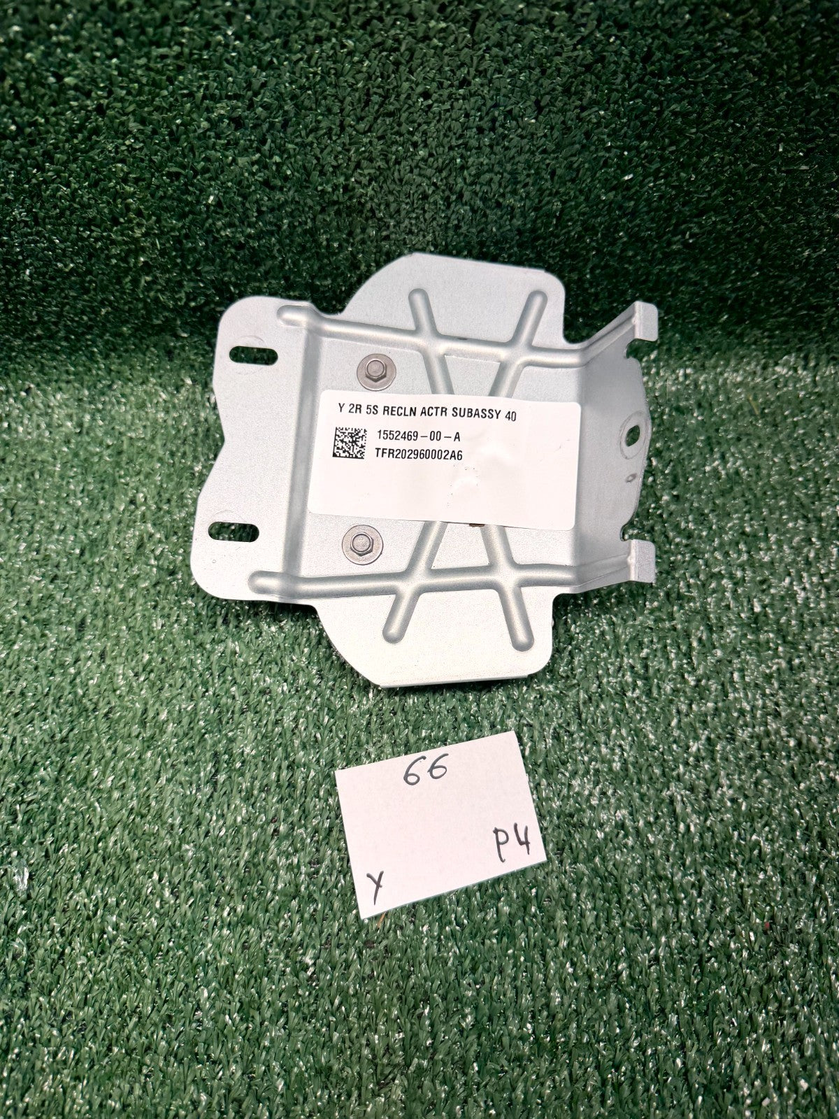 ♦️2020-2023 TESLA MODEL Y 2ND ROW SEAT RECLINER ACTUATOR OEM, 1552469-00-A