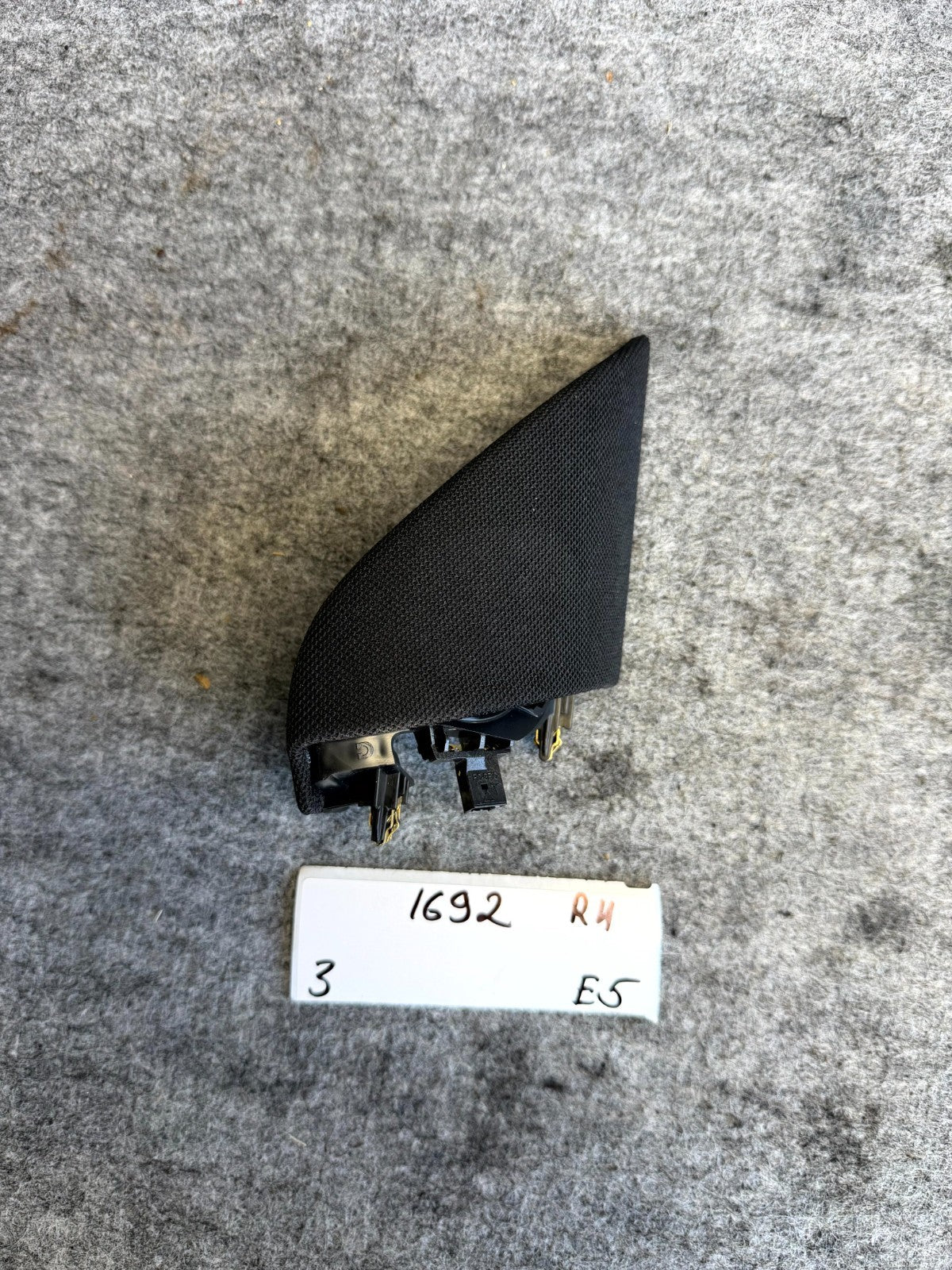 ♦️2017-2023 TESLA MODEL 3 RIGHT SIDE DOOR SPEAKER TWEETER TRIM OEM, 1079741-00-A
