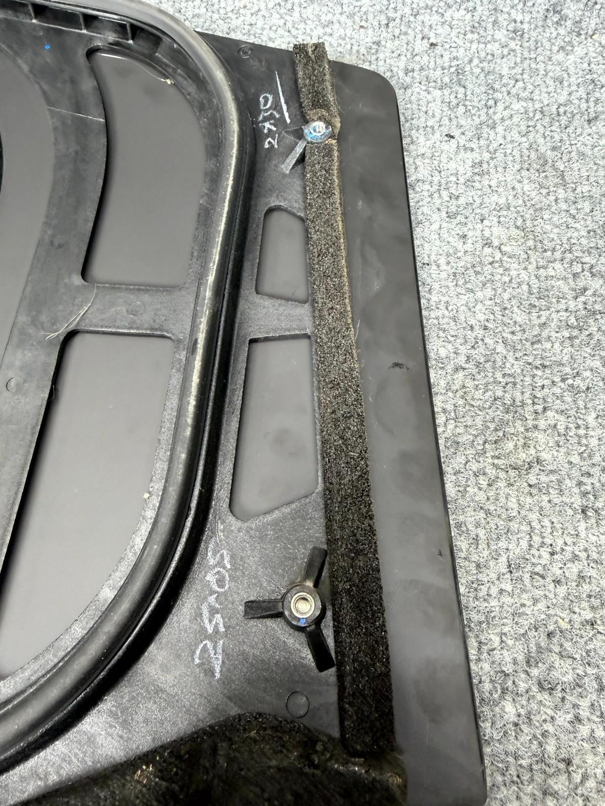2016-2020 Tesla Model X Rear Right Side Quarter Window Glass OEM, 43R-004553