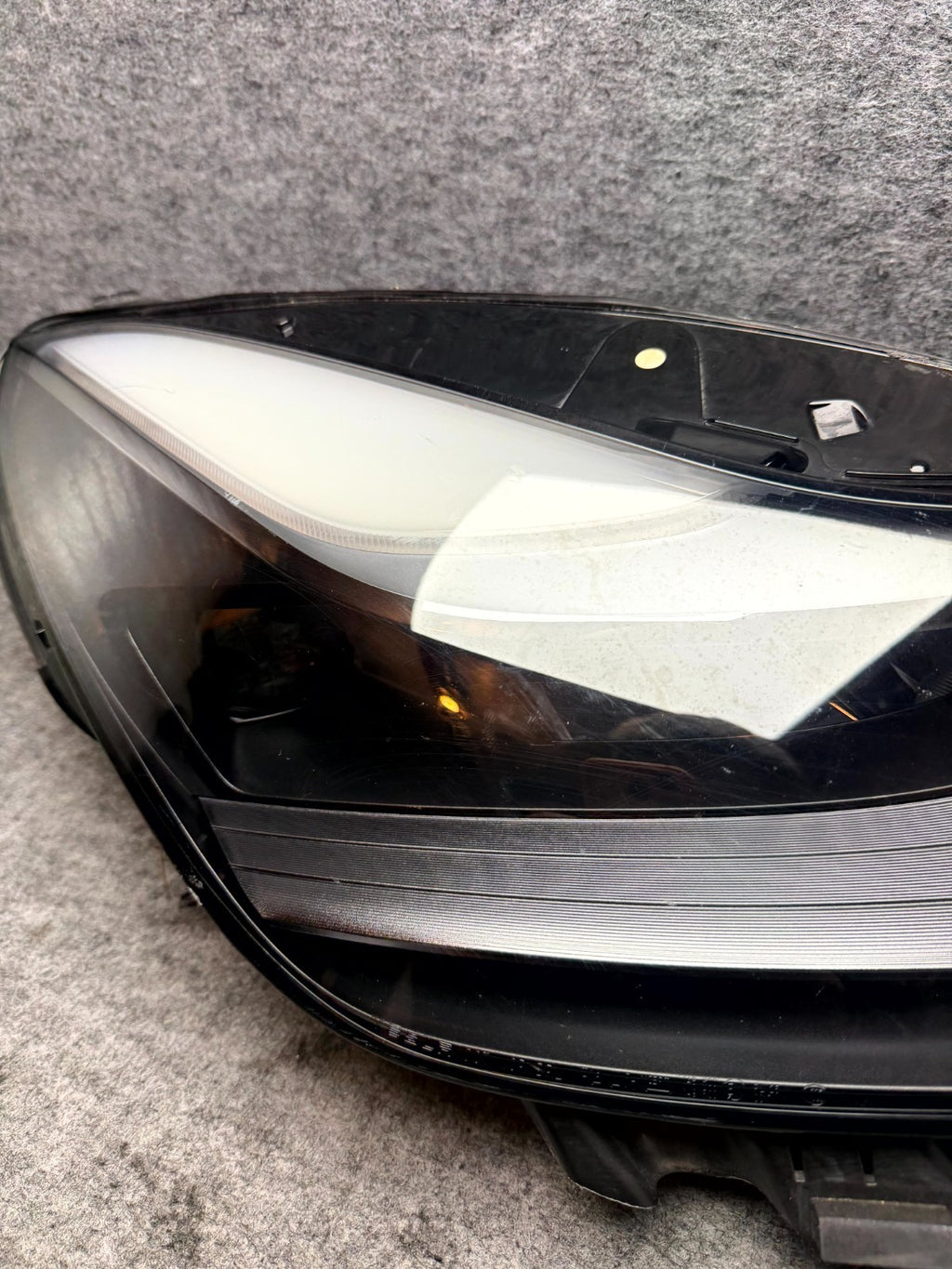 ♦️2021–2023 TESLA MODEL 3 FRONT RIGHT HEADLIGHT ASSEMBLY OEM, 1514953-00-E