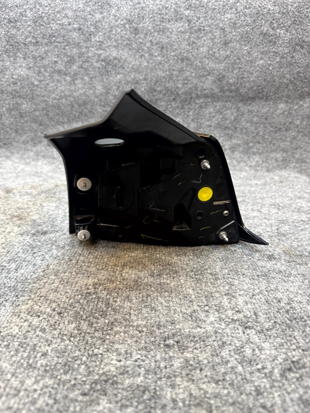 2020 - 2024 TESLA MODEL Y REAR LEFT SIDE INNER TAILLIGHT LAMP OEM, 1502086-00-D