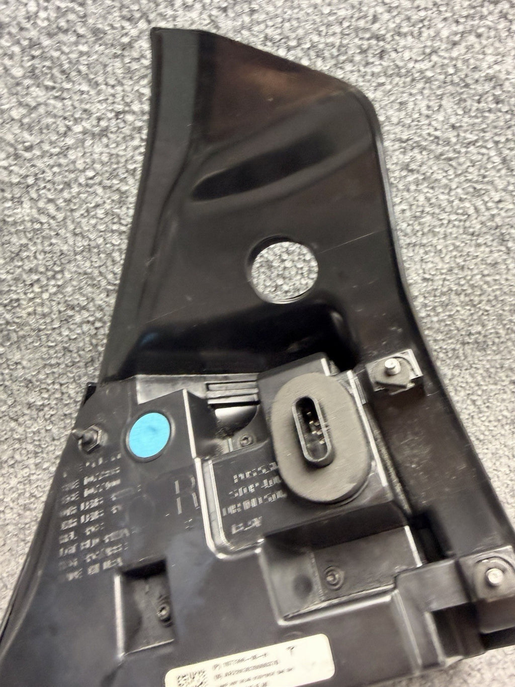 2021-2023 Tesla Model 3 Tail Lamp Rear Bodyside Right 1077398-00-H