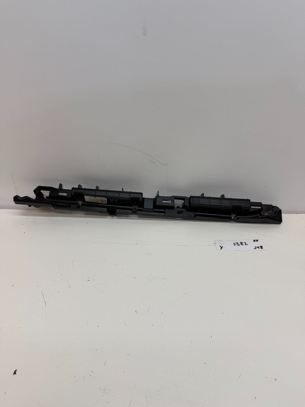2020-2024 Tesla Model Y Front Right Bumper A-Lower 12V Bracket 1521705-00-C