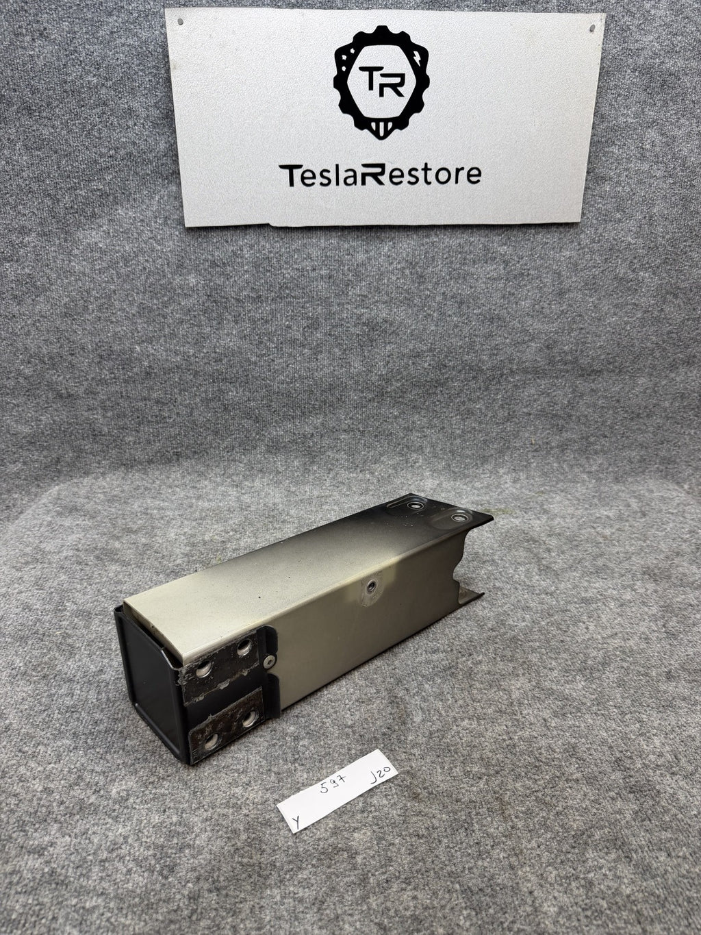 2020-2024 TESLA MODEL Y FRONT RIGHT SIDE EXTENSION RAIL BRACKET OEM,1487462-00-E