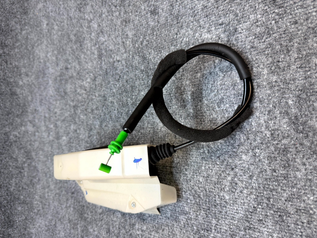 2020 - 2024 TESLA MODEL Y FRONT RIGHT DOOR LATCH LOCK ACTUATOR OEM, 1500673-00-B