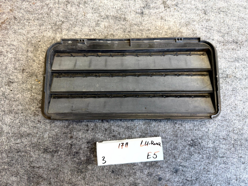 ♦️2017-2023 TESLA MODEL 3 AIR EXTRACTOR CABIN VENT GRILLE OEM, 1098751-00-C