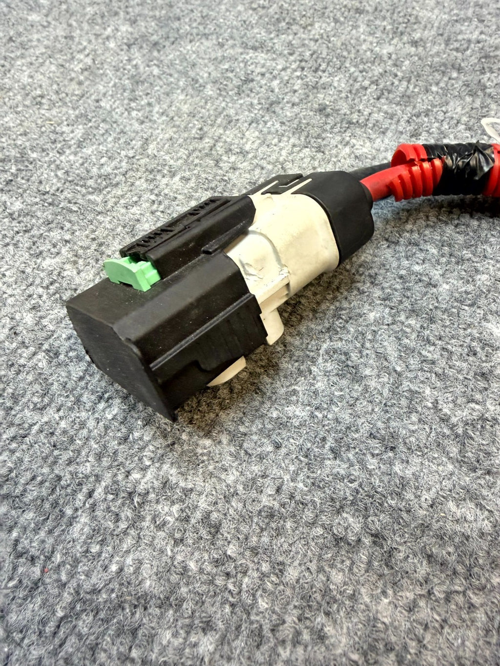 2020 - 2024 TESLA MODEL Y POSITIVE BATTERY CONNECTOR CABLE OEM, P3489058-05-D