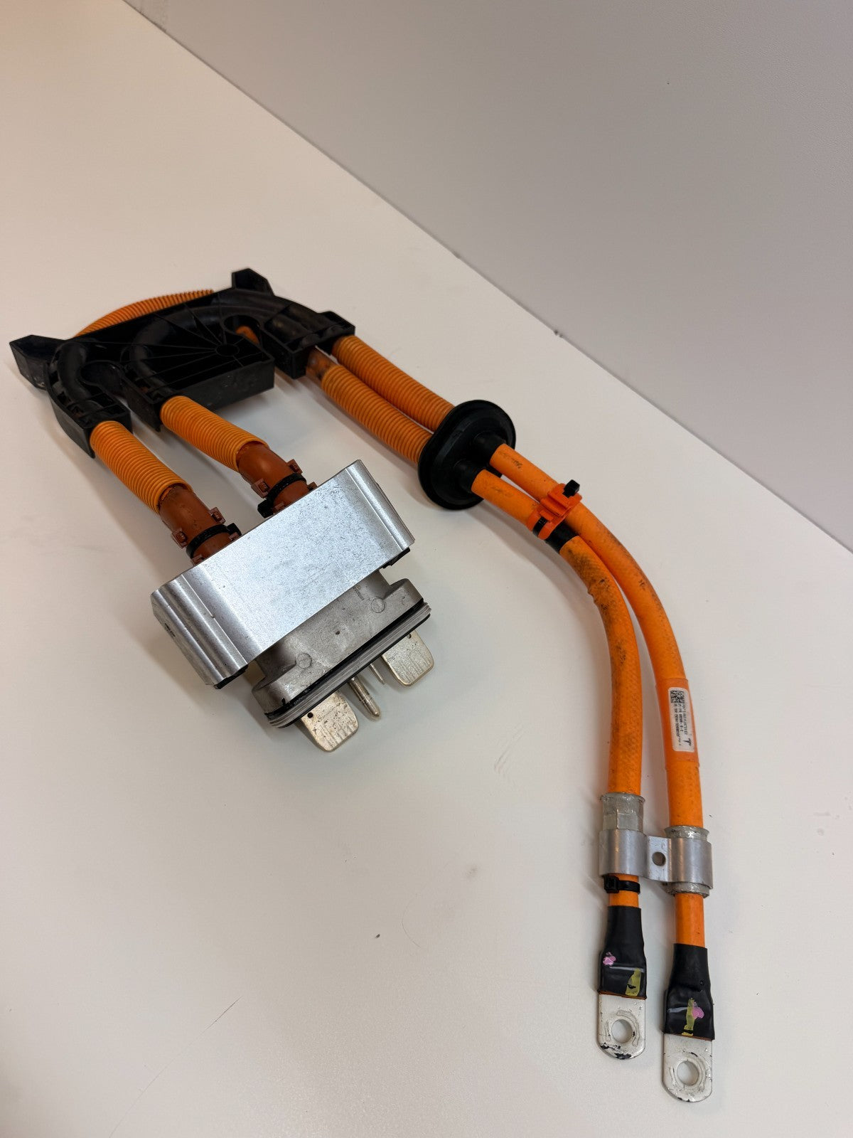 2012-2015 Tesla Model S Rear Battery Wiring Harness Connection 1022565-10-E
