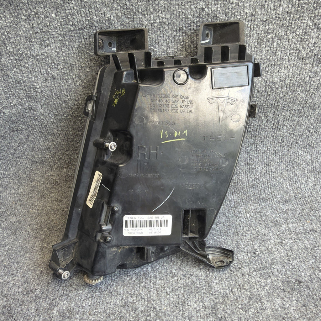 TESLA MODEL S FOG LIGHT RIGHT PASSENGER 2016 2017 2018 2019 2020 6005914-00-F
