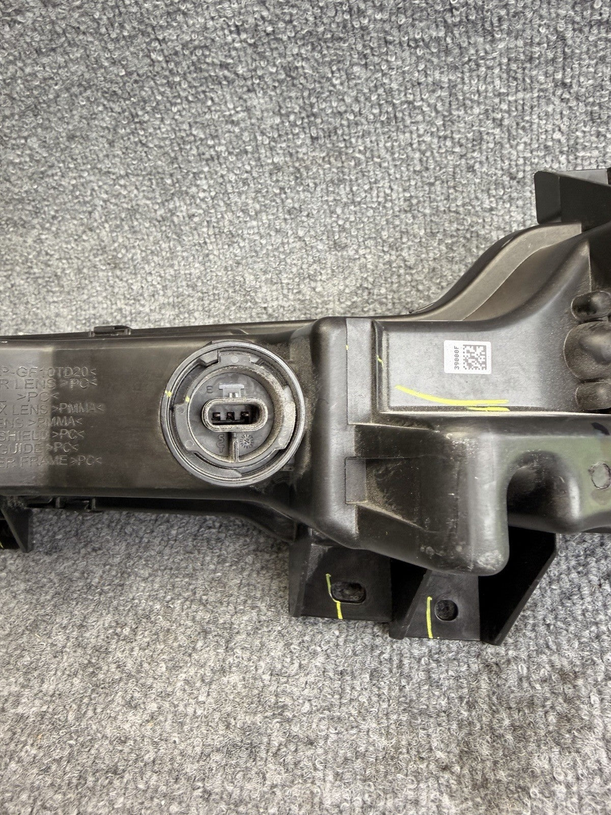 2017-2020 Tesla Model 3/Y RH Passenger LED Fog Light 1077390-00-F OEM 2Pin