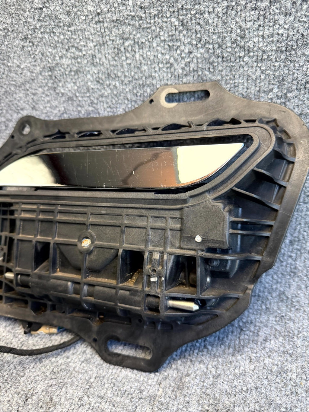2012-2016 TESLA MODEL S REAR LEFT SIDE EXTERIOR DOOR HANDLE OEM, 1007375-00-L