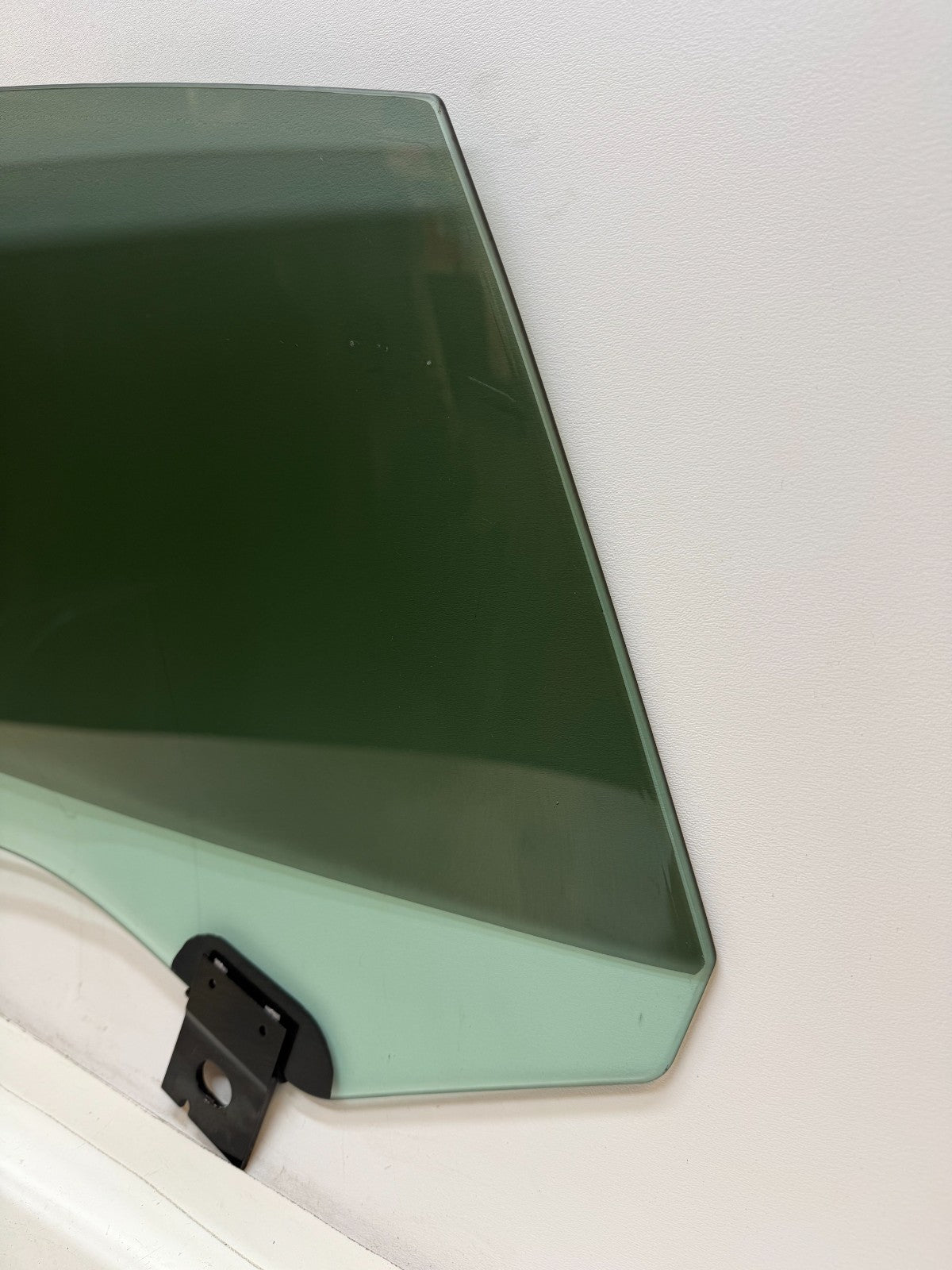 2012-2020 Tesla Model S Rear Passenger Side Door Window Glass 43R-001074